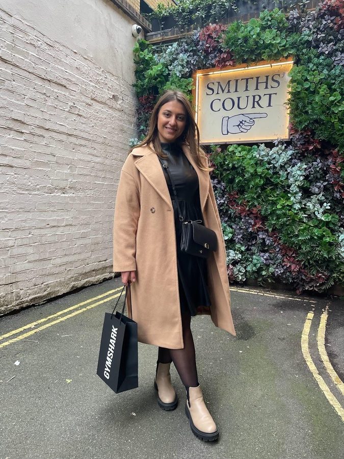 Izabela in street style outfit